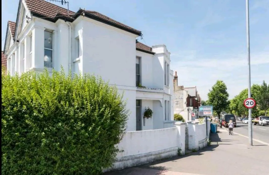 Stanford Avenue Apartment Brighton